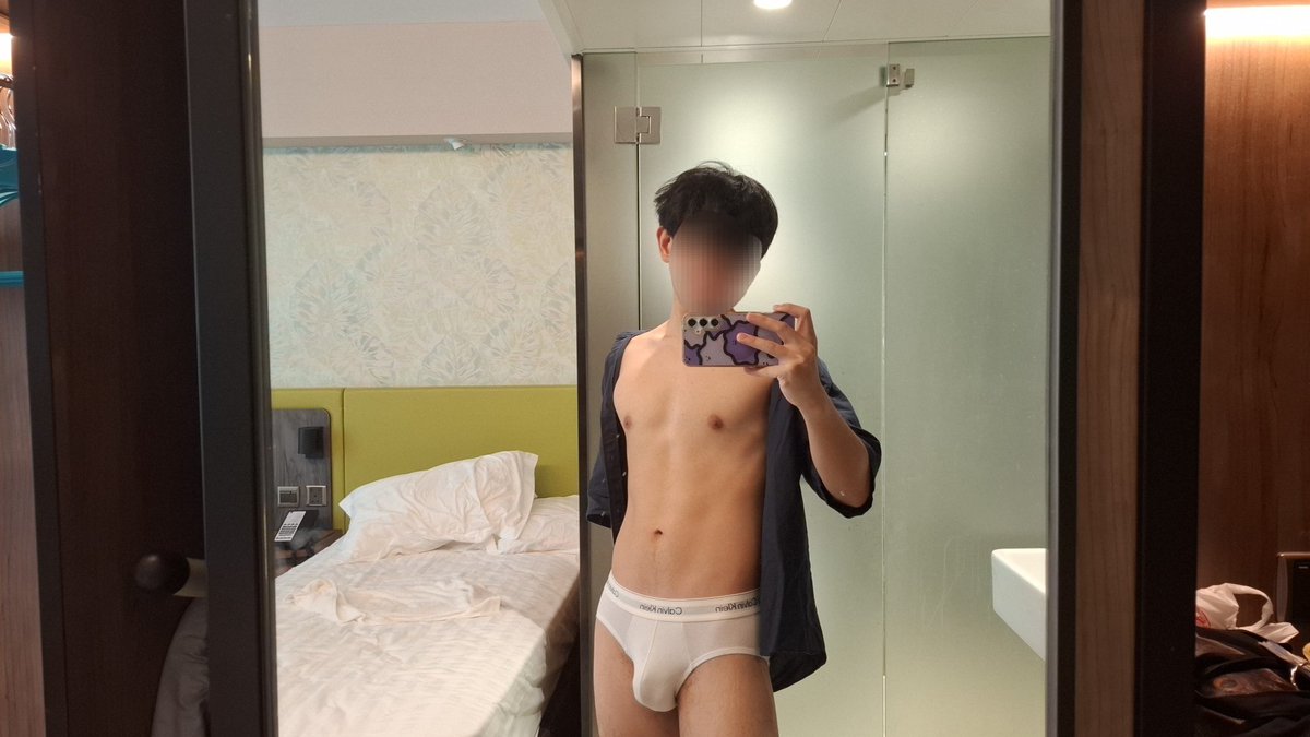 𝐑𝐓 tweet media