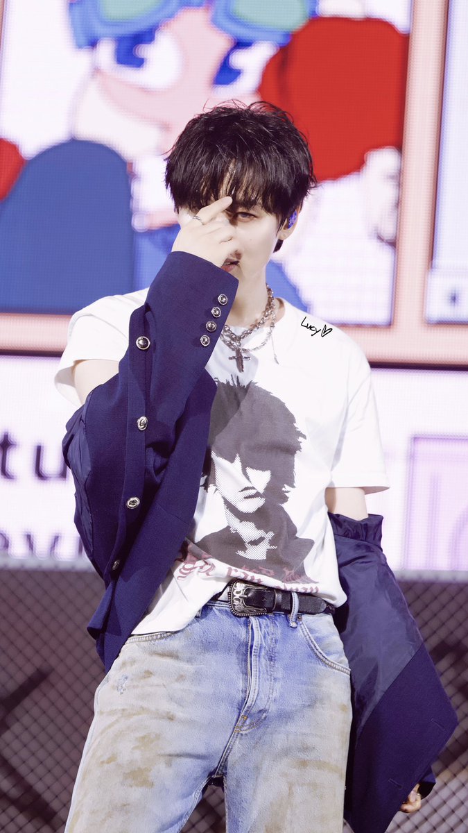 露西西嘻嘻-Lucy tweet media