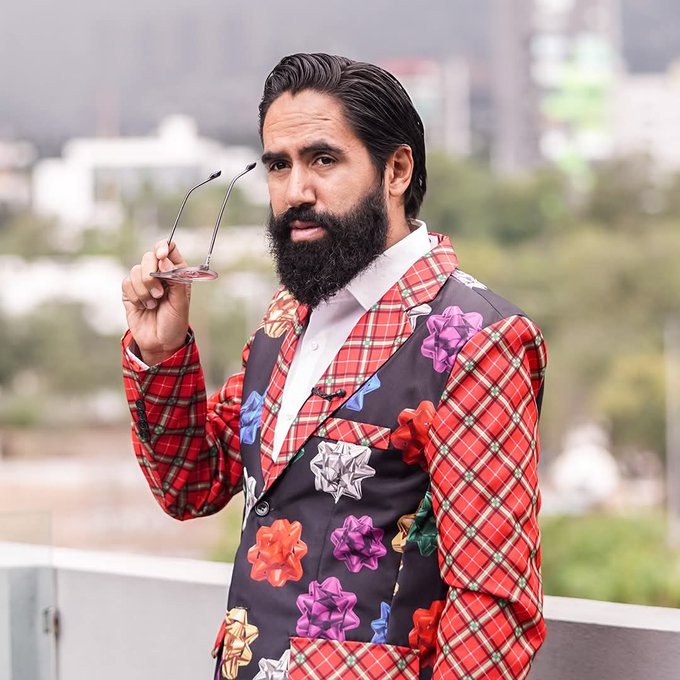 El <a href="/DonBarbas_/">Don Barbas 🦁</a> ya anda bien raro