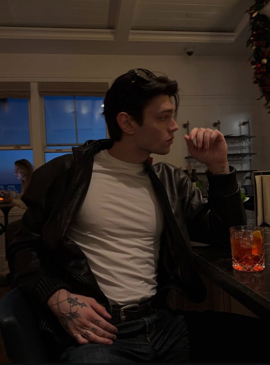 𝗭agreus tweet media