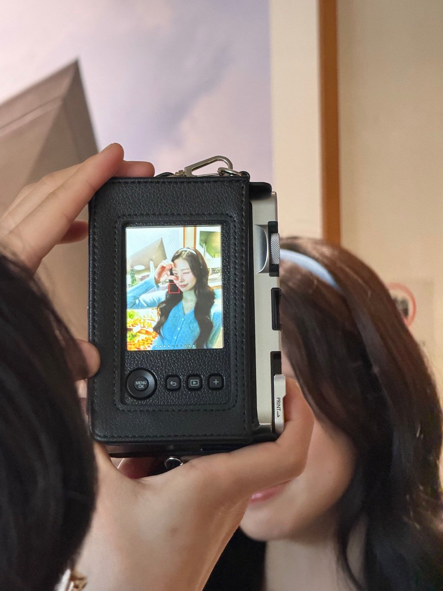 Kim Minju Updates tweet media