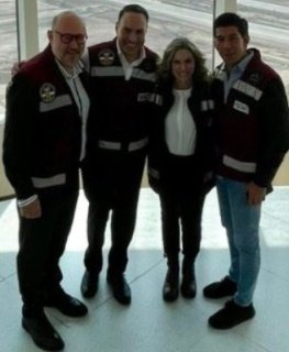 QueHeavyJuana's tweet photo. @MLopezSanMartin El orejón pendejo de @MLopezSanMartin fue visto en el AIFA como acarreado cuánto su amo el #TioPedófilo los llevaba a cromarle la riata a AMLO. Al final los mandaron a la verga y terminaron pagando lo que debían de impuestos. Pobre pendejo, hoy lo tienen de esclavo. https://t.co/cgPC7sAfku