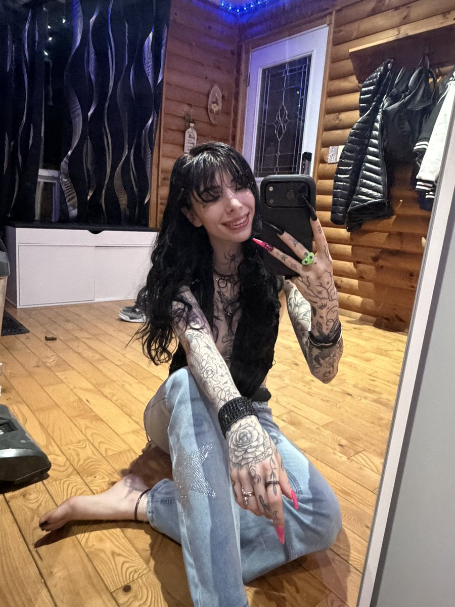 Silk Shadows🕷️ EXXXOTICA Chicago April 9-13th tweet media