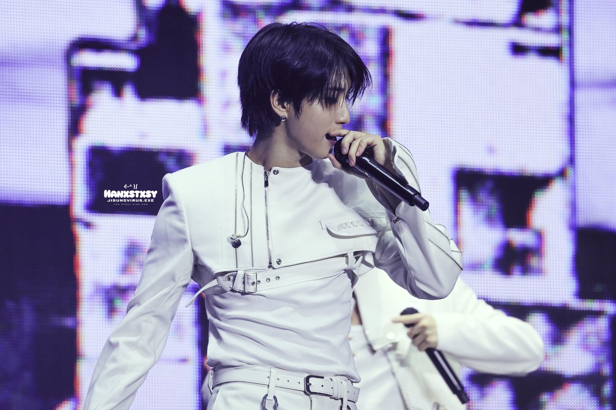 260328 6th FM
나의 왕자님✨

#한 #HAN #한지성 #ハン #스트레이키즈 #StrayKids