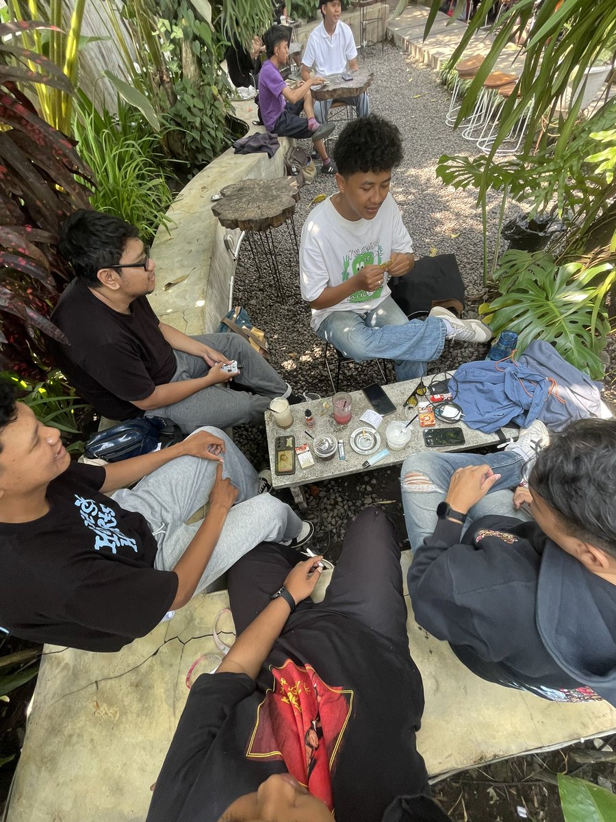 Bagassetwn_ tweet media