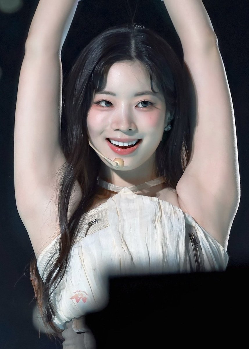 ︎ ︎venom tweet media