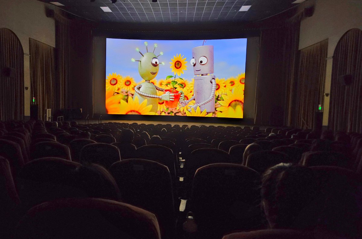 Glitch Black tweet media