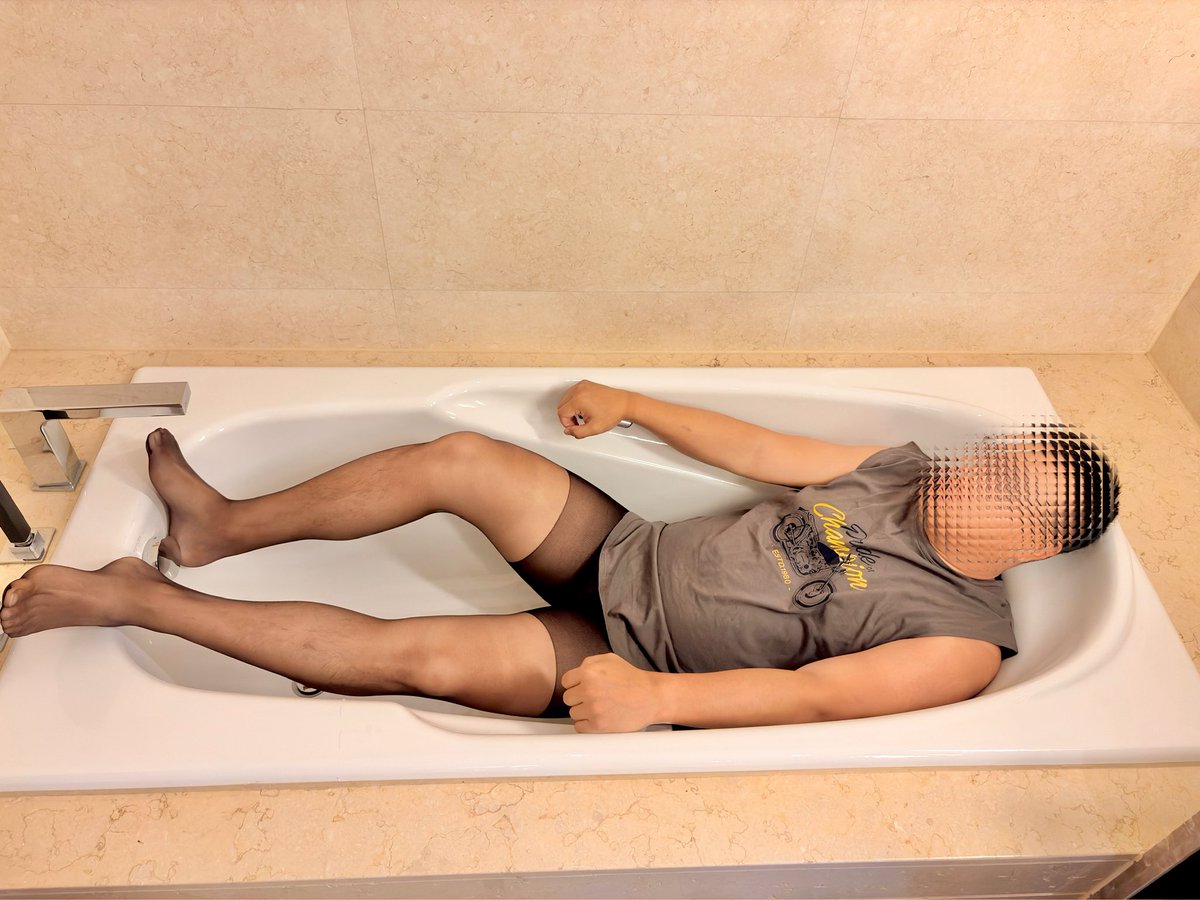 丝袜男孩 tweet media