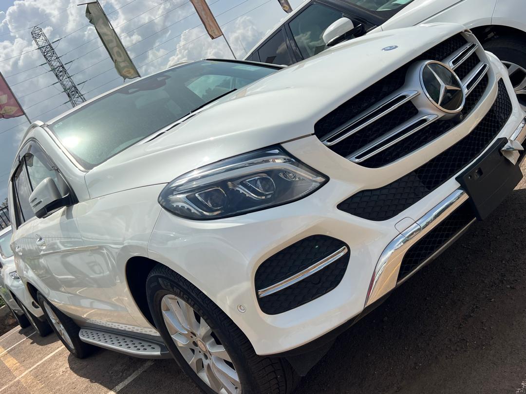 Dr. Aine @ Emotors tweet media