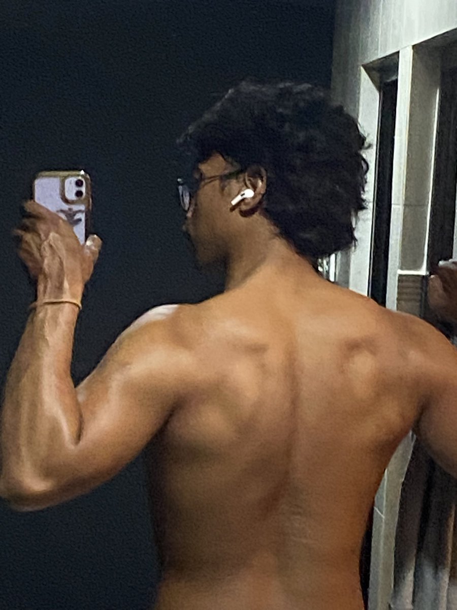 Aarooncameback tweet media