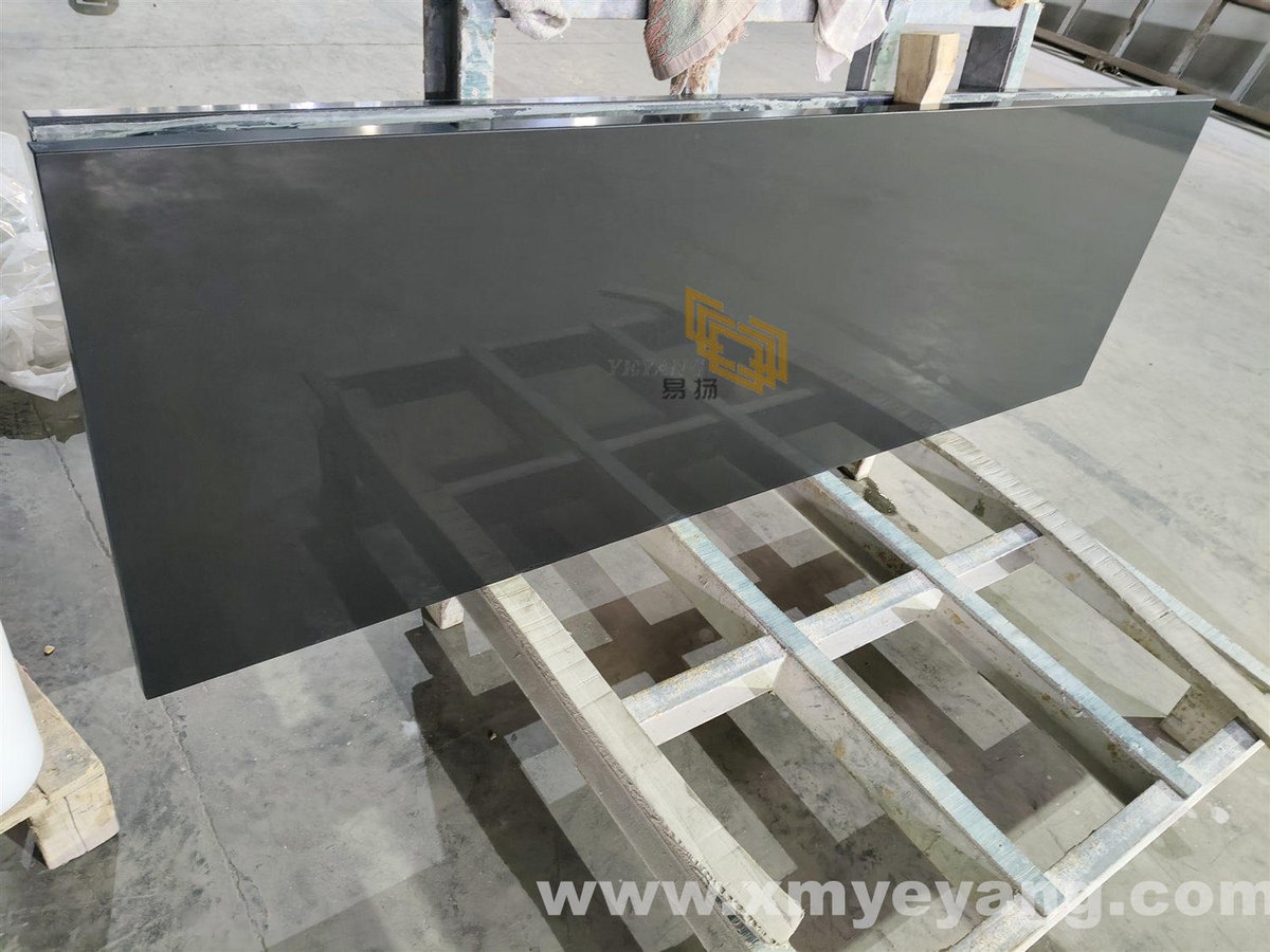 Pure black quartz for countertops.
Cost-effective, high consistency and low maintenance choice for large-scale countertop projects.
#pureblackcountertop #blackcountertop #kitchenblackcountertop