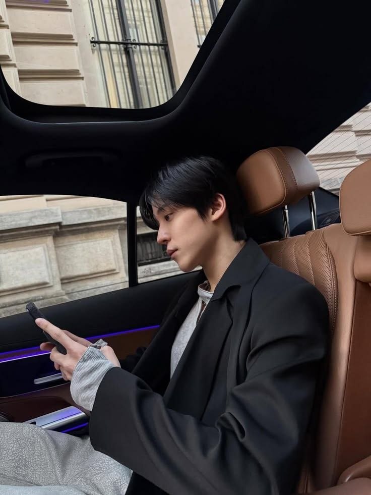 selfolssi ♤ tweet media