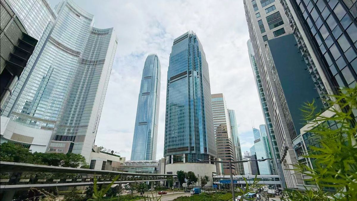 ChinaDailyAsia's tweet image. #HongKong plans to launch the uncertificated securities market regime on Nov 16, the Securities and Futures Commission of Hong Kong announced on Monday. #invest
buff.ly/N1Tv8gu