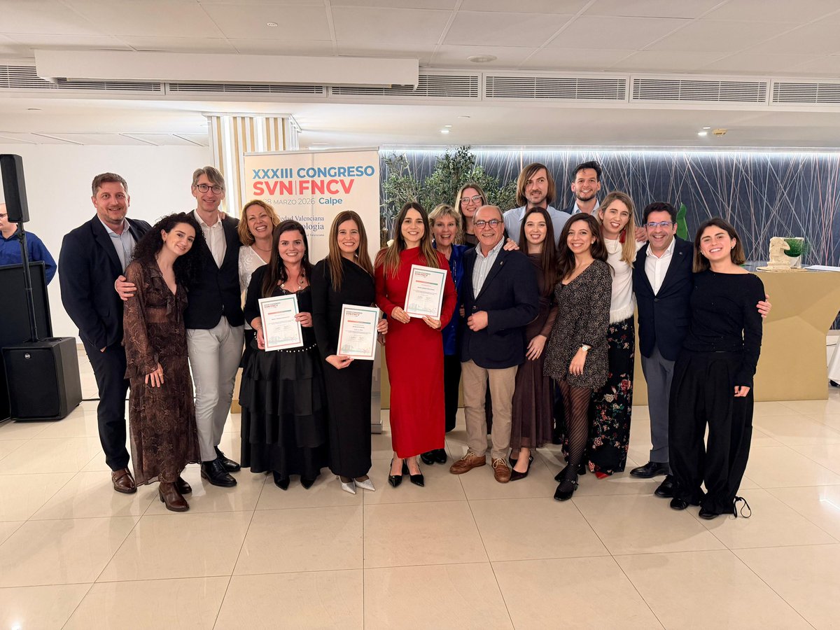 VioletaER's tweet photo. Volvimos muy contentos el pasado fin de semana del Congreso de la @svneumologia en Calpe, con varios reconocimientos para nuestro servicio @GVAsaludstjoan : premio al mejor póster médico, premio al mejor póster de enfermería y una beca de formación para nuestra R3 #Neumología https://t.co/WAryJF8lsf