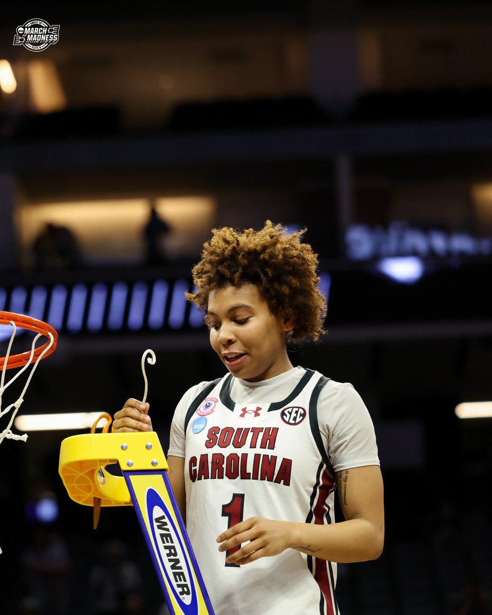 NCAA March Madness tweet media