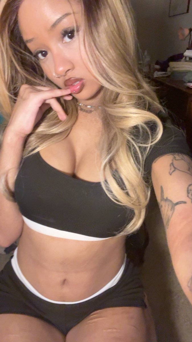 lenaaaa 🇵🇦🇰🇷 tweet media