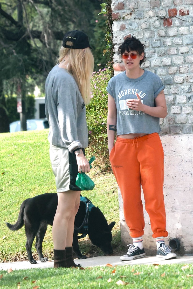 HQCelebCorner tweet media