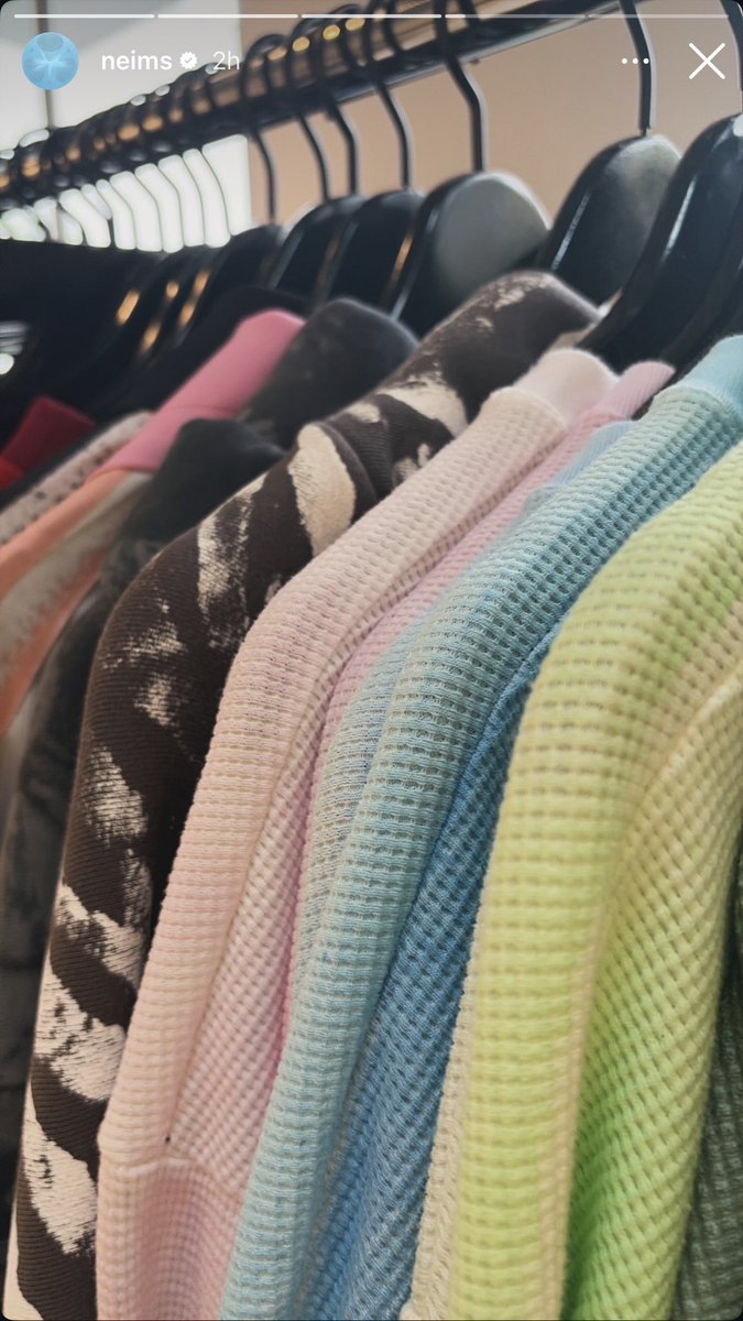 C.G || Daisies 🌼 tweet media