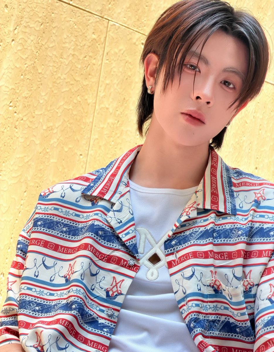 little b ꙳ ⭐️ tweet media