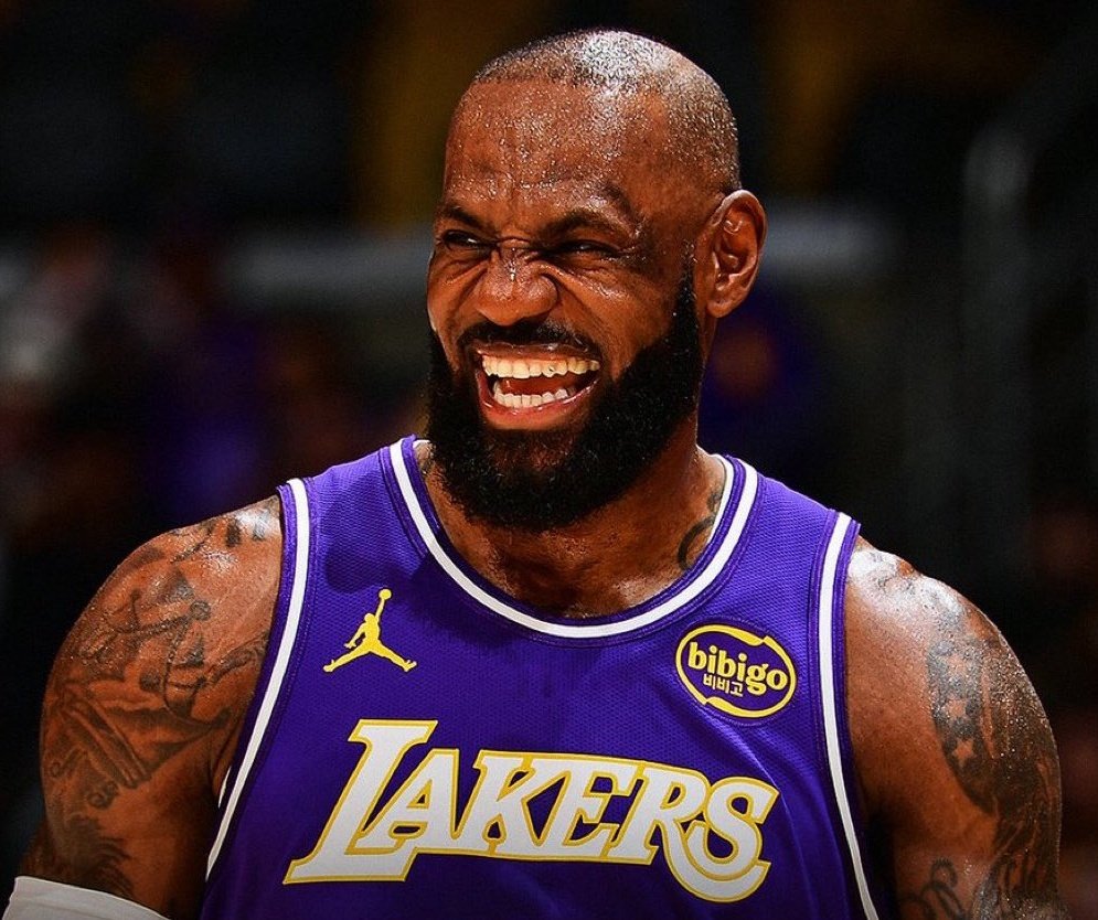 41 YEAR OLD LEBRON WITHOUT LUKA TONIGHT:

21 PTS
12 AST
10 REB
1 BLK
8-16 FG
+24

LAKERS ARE 12-1 IN THEIR LAST 13 GAMES.
