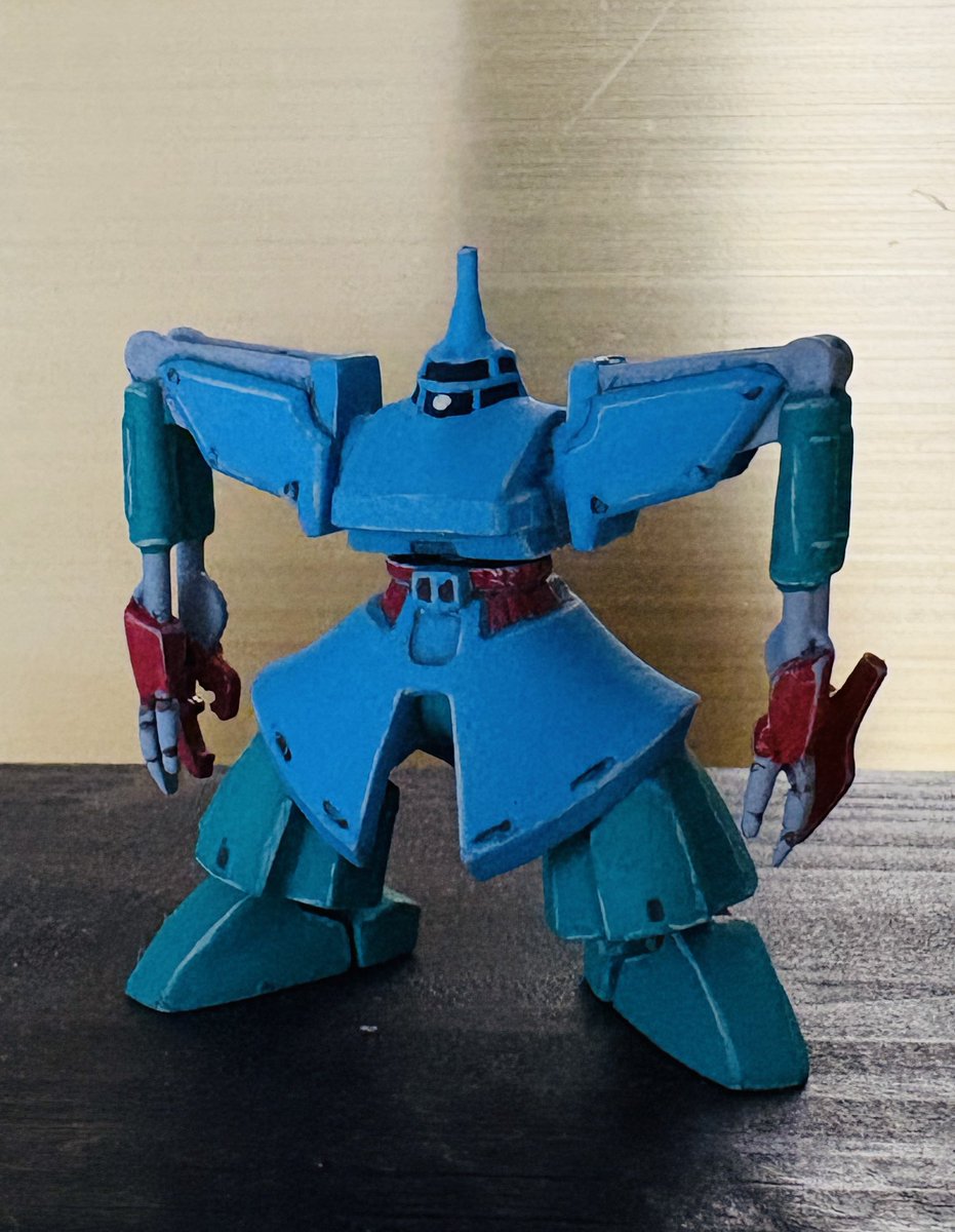 swfactory2's tweet photo. #ガンダム名鑑ガム　#ゲゼ　#モナカキット #ガンダムzz 少し鮮やかに塗りました。　真っ二つにして、回転軸を加えました。 https://t.co/btT026kdVC