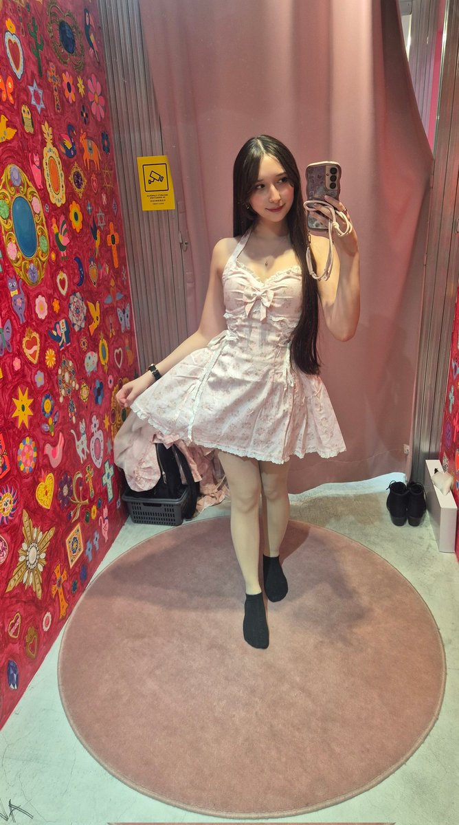 stressica tweet media