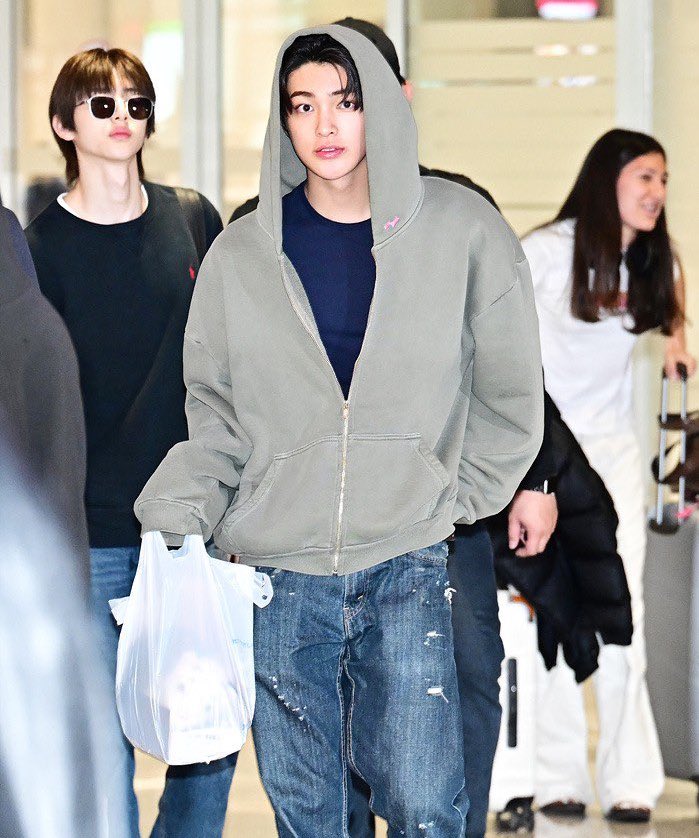 asha ✮ tweet media