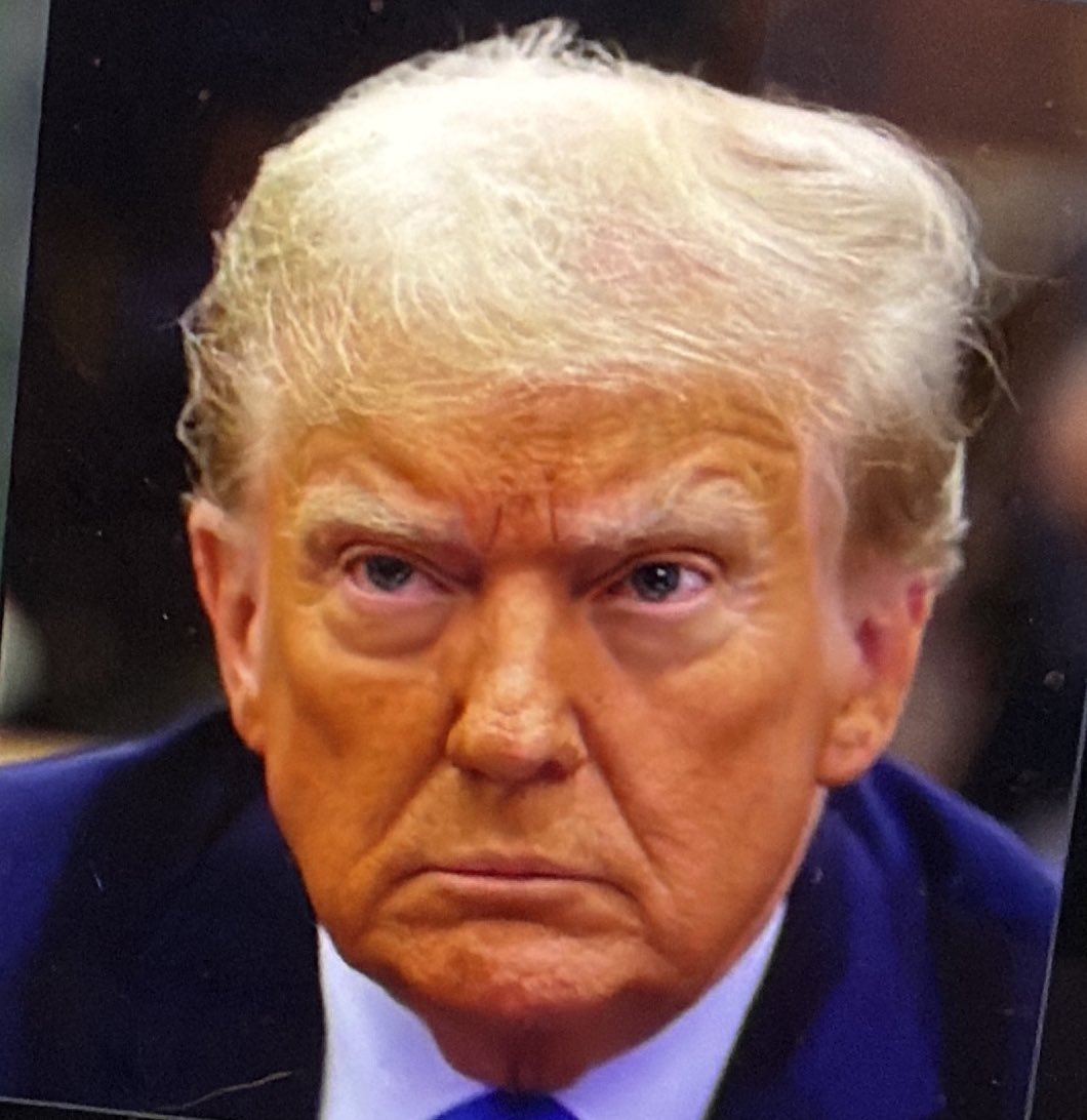 DidiKrypto's tweet photo. 🚨 BREAKING: Präsident Trump ist laut Wall Street Journal bereit, den Iran-Konflikt zu beenden – selbst wenn die Straße von Hormus vorerst geschlossen bleibt.

Details:
1.Trump und sein Team schätzen, dass eine militärische Öffnung der Straße von Hormus den Konflikt deutlich verlängern würde (über die geplanten 4–6 Wochen hinaus)
2.Hauptziel der USA sei es, Irans Marine und Raketenarsenal nachhaltig zu zerstören
3.Trump geht davon aus, die aktuellen Kampfhandlungen beenden zu können und Iran anschließend diplomatisch unter Druck zu setzen, den freien Handel wieder zuzulassen
4.Sollte das scheitern, wollen die USA Verbündete in Europa und den Golfstaaten dazu drängen, die Öffnung der Straße von Hormus zu übernehmen

📈 US-Futures reagieren positiv auf die Meldung und ziehen an