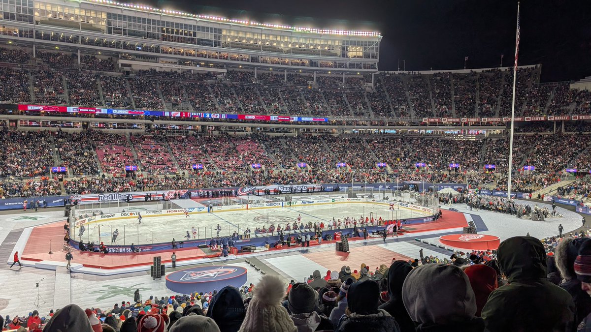 ErpsDerps's tweet photo. @Kitkat_1216 Here's some of my favorites! Seattle Winter Classic, Columbus Stadium Series, Tampa Stadium Series, and Amalie Arena. https://t.co/4q0BVatBQN