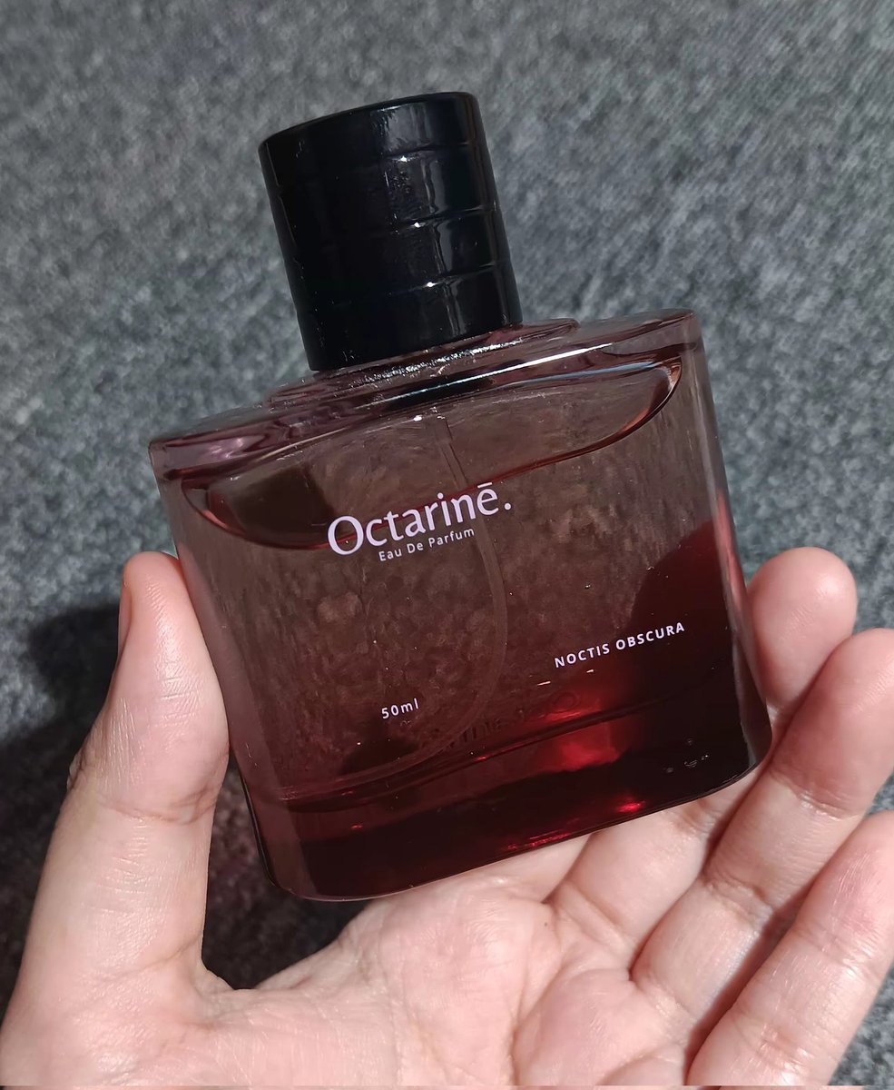nisrinamf's tweet photo. Baru bgt sempet cobain parfumnya Octarine, suka sering seliweran di tl. Wangi perpaduan lychee + rose, unik bgt deh?! #racuninparfum https://t.co/DBUVpgN5FJ