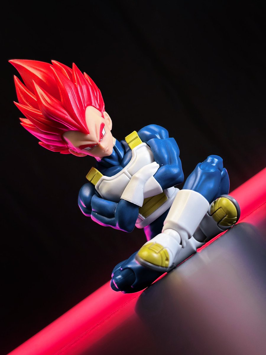 Furakusu tweet media