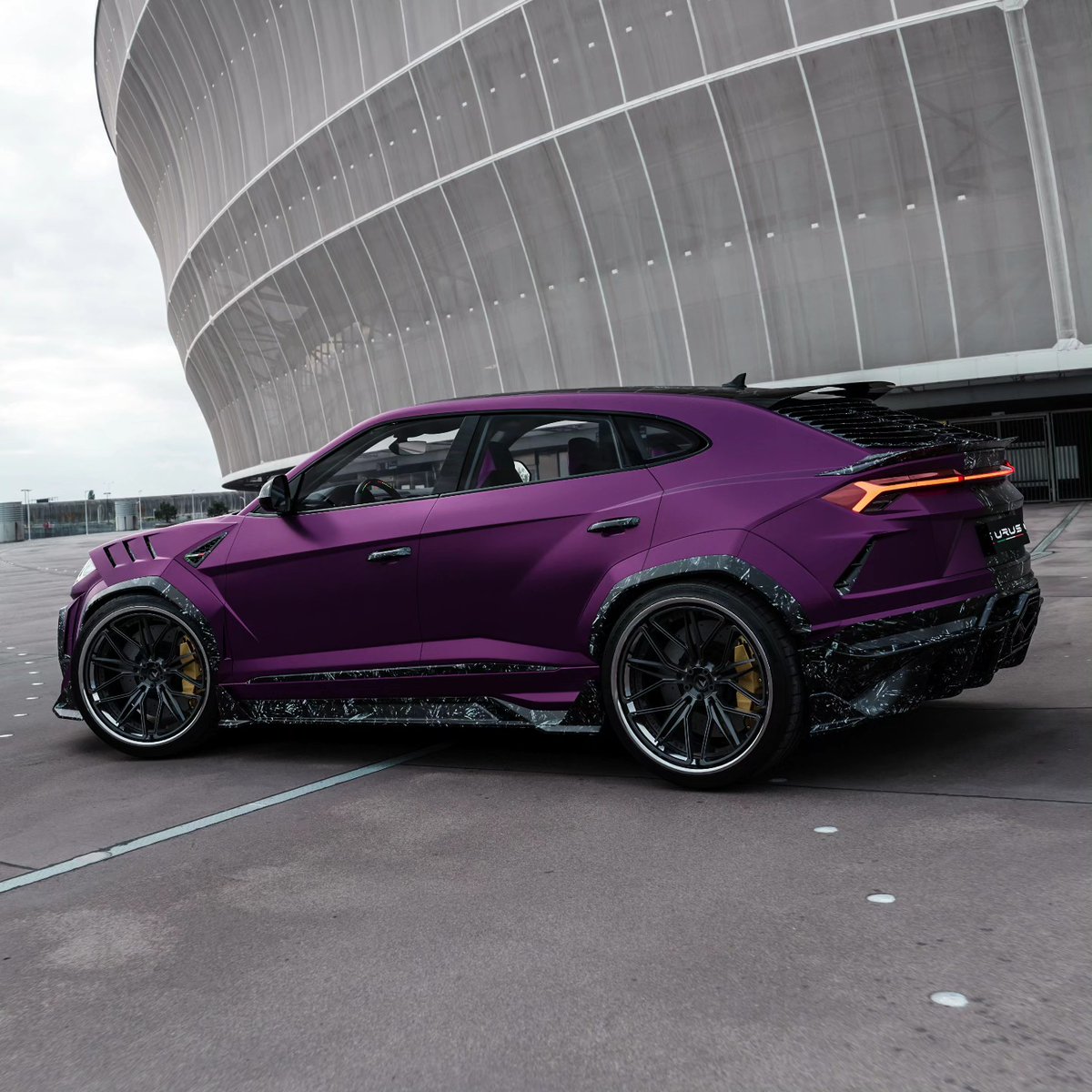 autochat360's tweet photo. Mansory Venatus Urus🐙 https://t.co/3V7W5e0DxE
