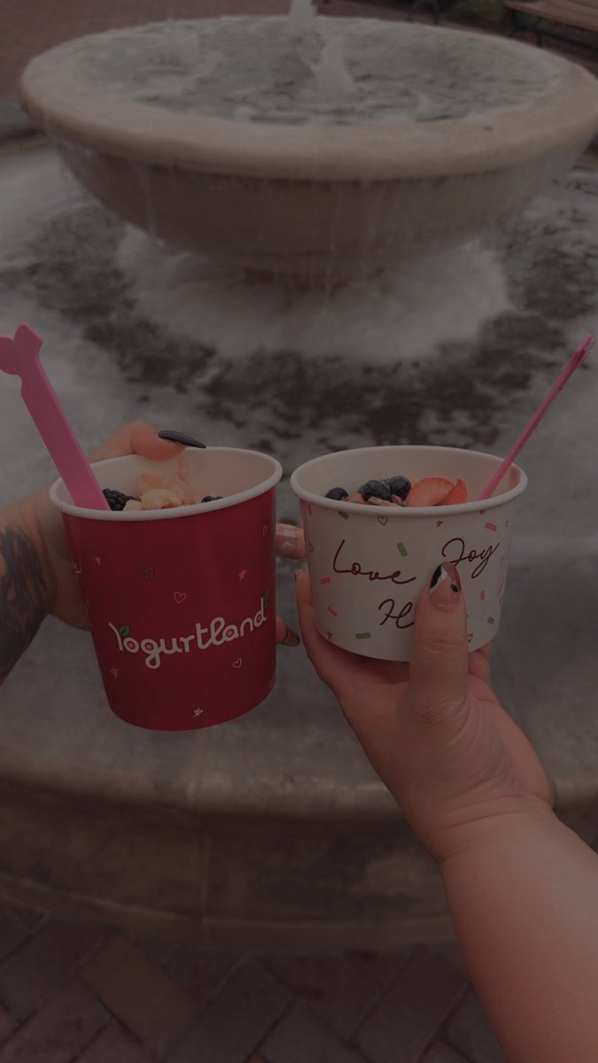 MsAnnieCakes's tweet photo. Girls Date Night 💖 #Movies #YogurtLand #ReadyOrNot #fyp #fypシ゚  #plussize #thickthighs #savinglifes https://t.co/vDjzU1xmhA