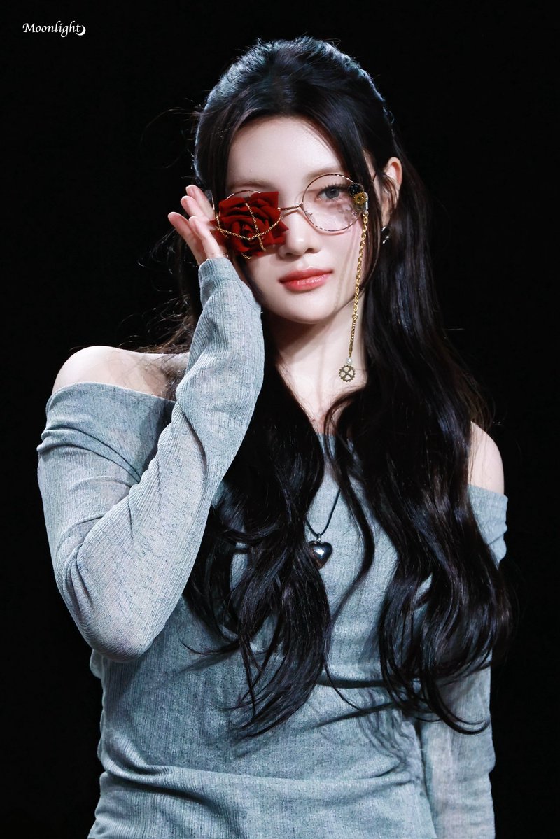 𝑴𝒐𝒐𝒏𝒍𝒊𝒈𝒉𝒕 tweet media