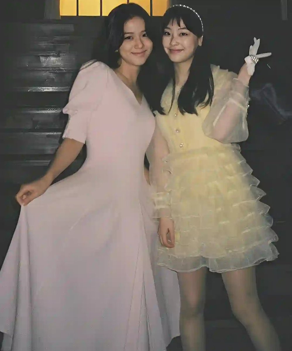 JISOO INFO 🪐 tweet media