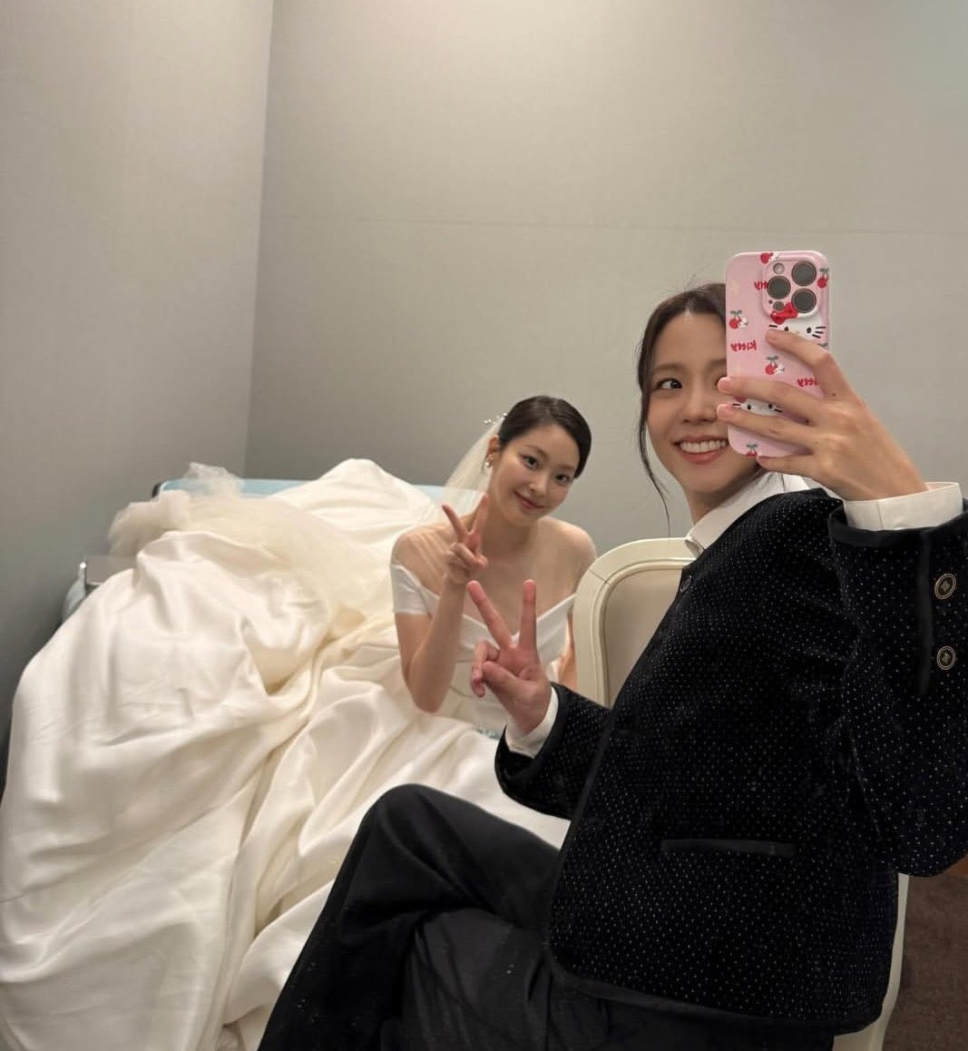 JISOO INFO 🪐 tweet media