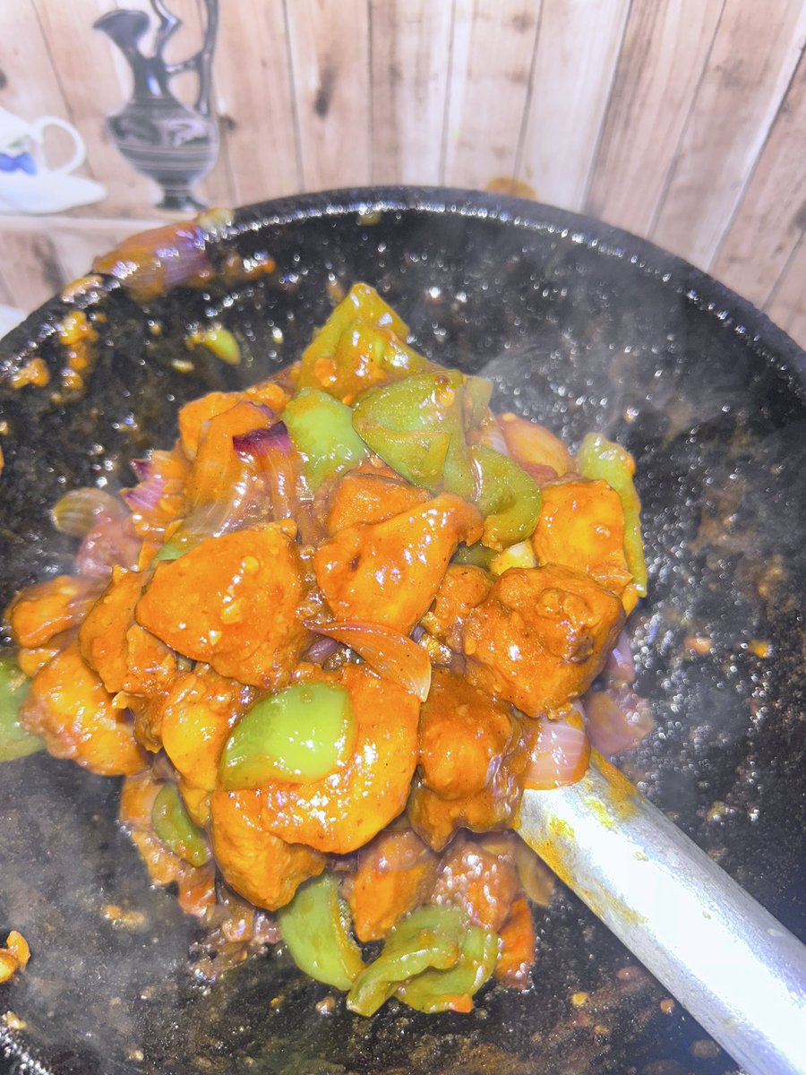 rekhi_4's tweet photo. Homemade chicken chili 🌶️ https://t.co/HeJvKM5nOV