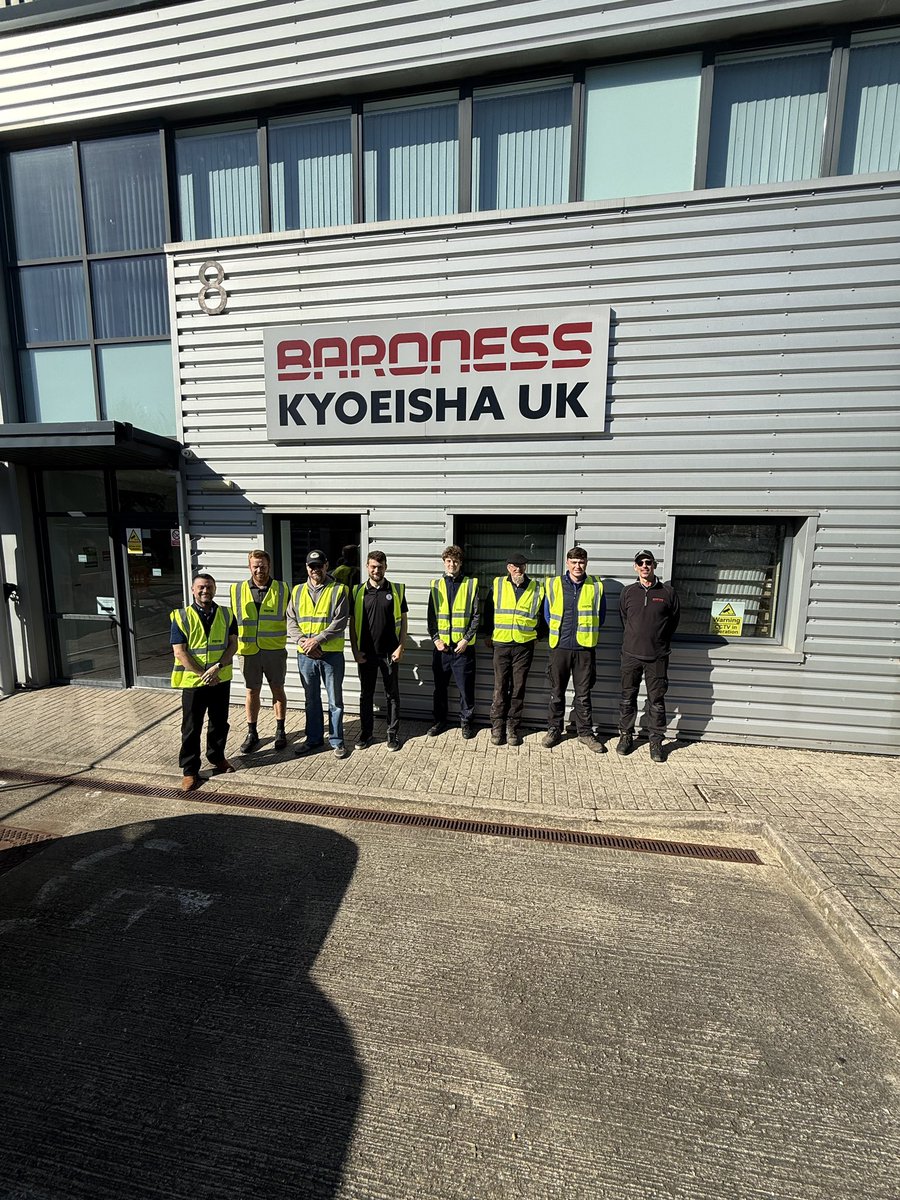 baronessuk's tweet photo. Thank you to the team at @WykeGreenGC for taking the time to visit Baroness UK HQ. It was a fantastic opportunity to spend the day conducting familiarisation training and further strengthening your knowledge across the Baroness product range.
@ListerWilderGC https://t.co/9lzgQg474v