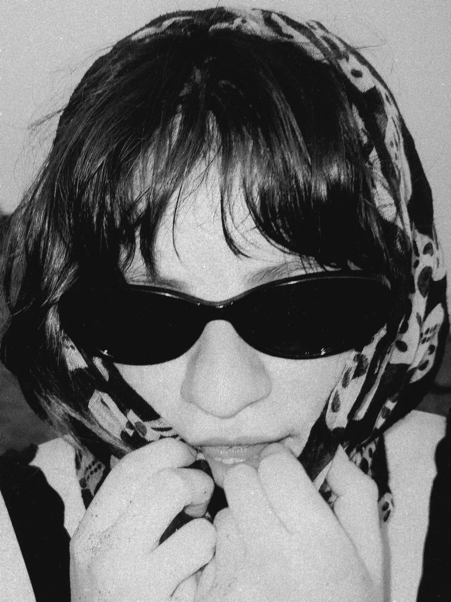 Manic Paranoid tweet media