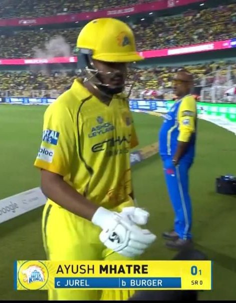 dhoba007's tweet photo. His idol is Rohit Sharma.
#TukTuk https://t.co/XwMTDyYAzx