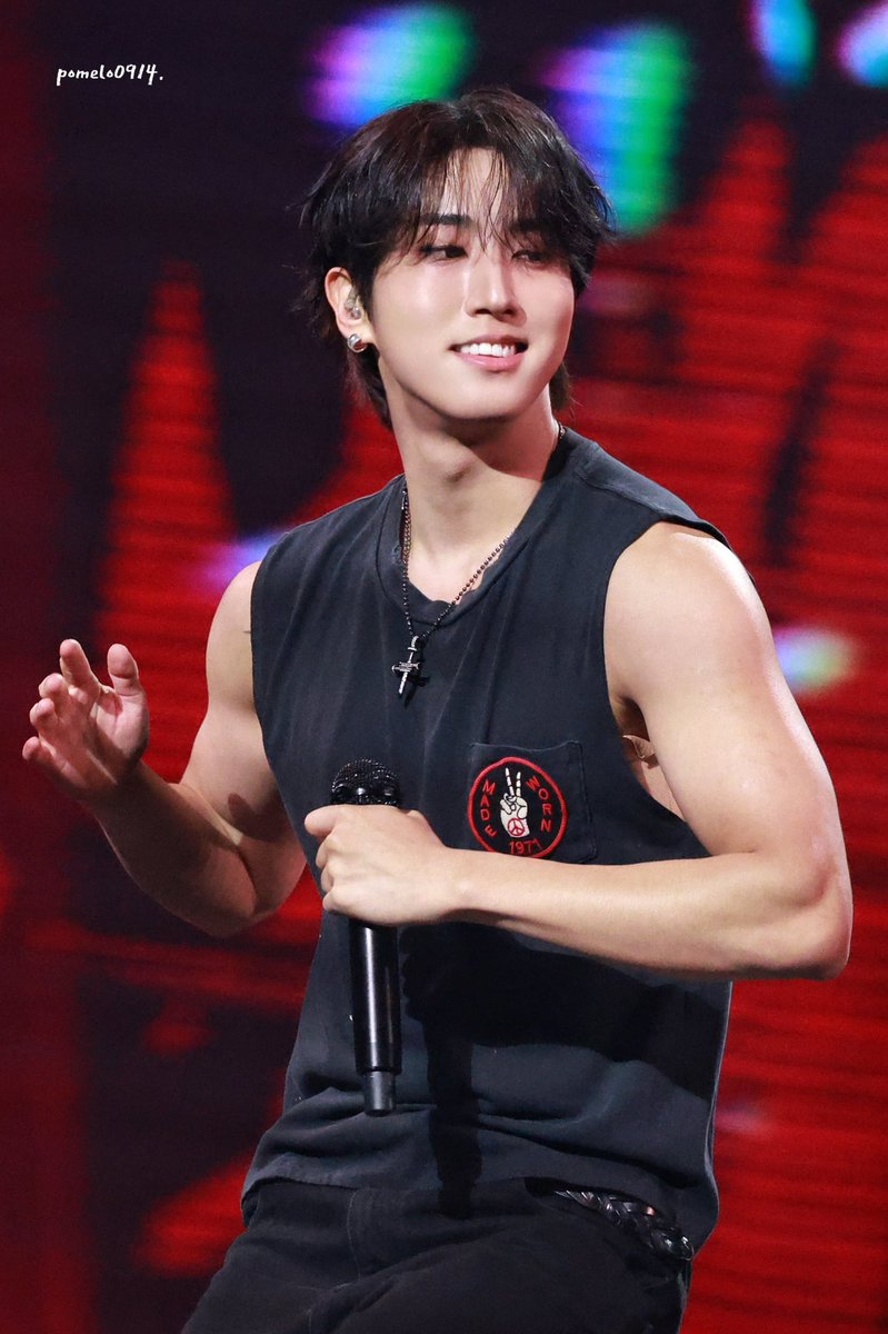 kpop moments that could kill achilleans tweet media