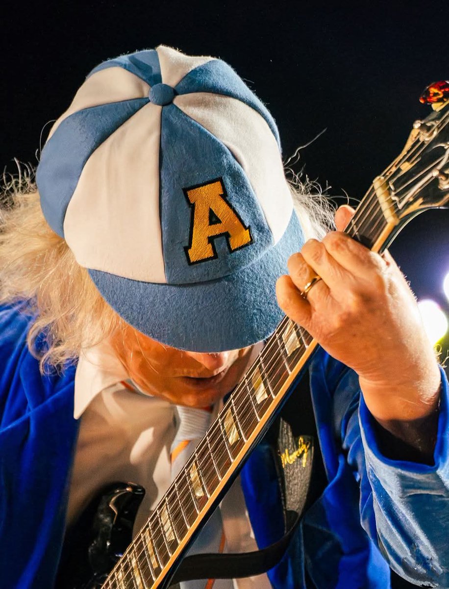 AC/DC Noticias tweet media