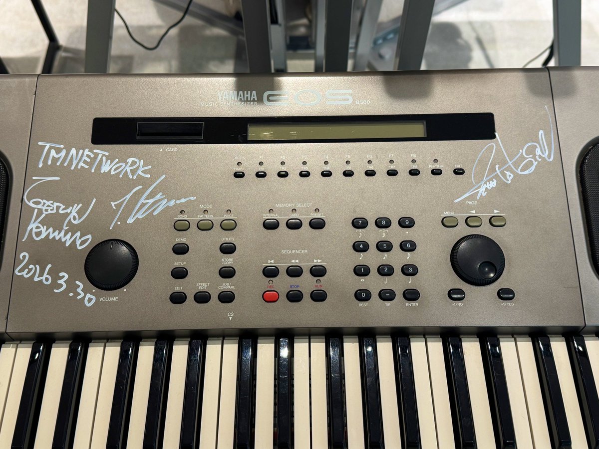 しほう tweet media