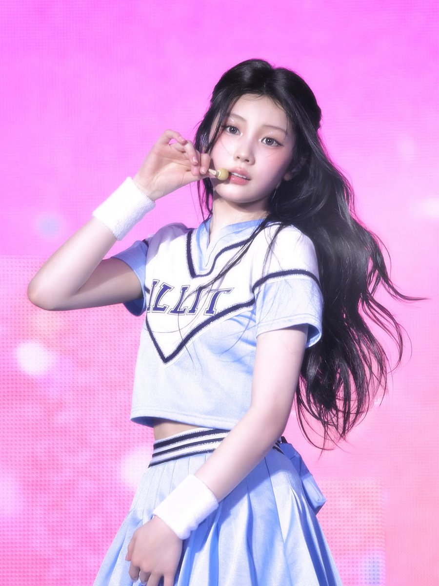 it’s me, meow-hee (•˕ •マ.ᐟ tweet media