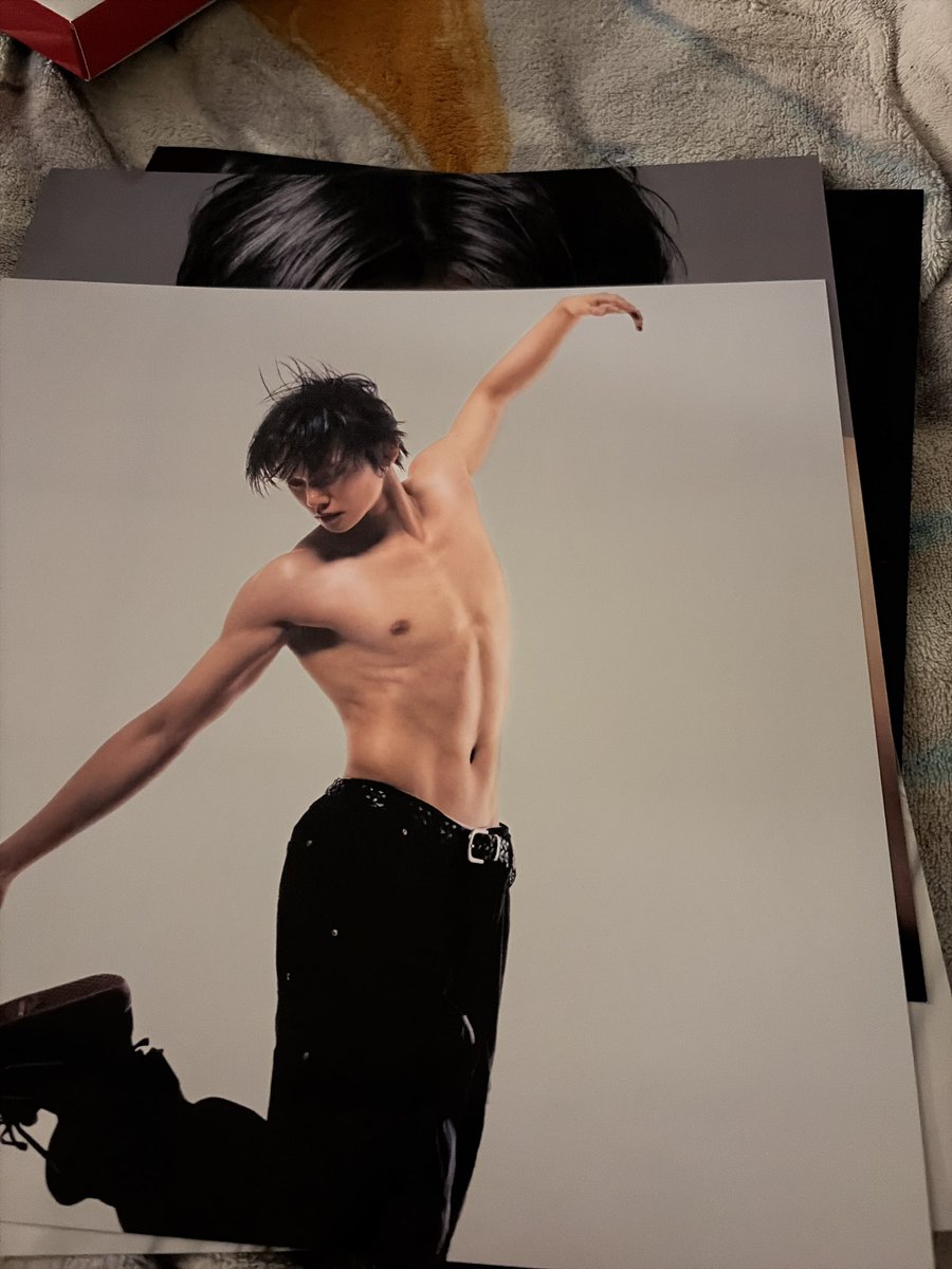 vanteviola's tweet photo. i’m still happy with my yeonjun album :’) https://t.co/nzvKE3Wb4N