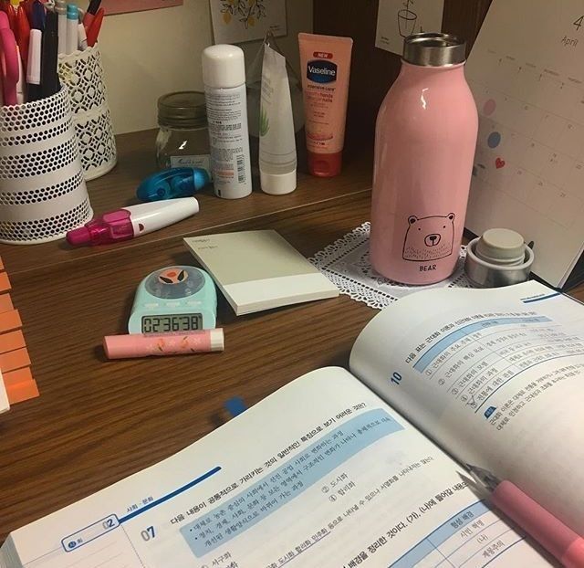 maducomeulivro's tweet photo. ── ㅤ…ㅤㅤ♡︎ㅤ
Demora muito tempo para fazer uma redação? Dicas para melhorar isso ⸺ 𝖺 𝗍𝗁𝗋𝖾𝖺𝖽  #studytwt  #studytwtbr #collegetwt
ㅤ https://t.co/T66G6Lhjd0