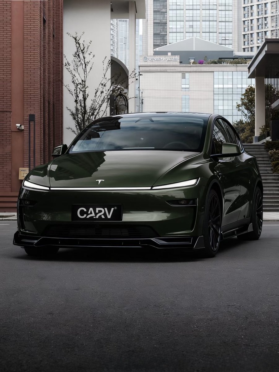 The Tesla Newswire tweet media