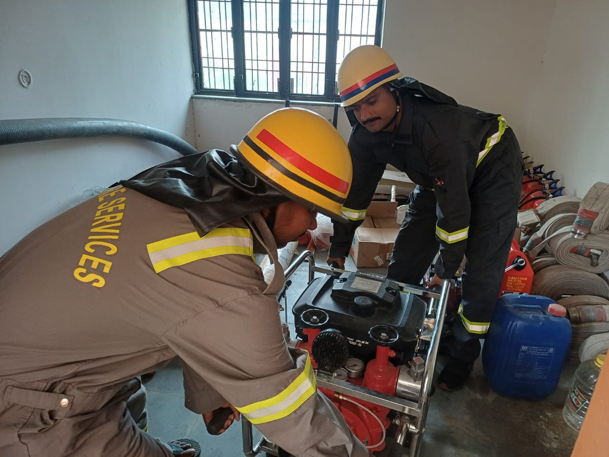 Ballia Fire & Emergency Services tweet media