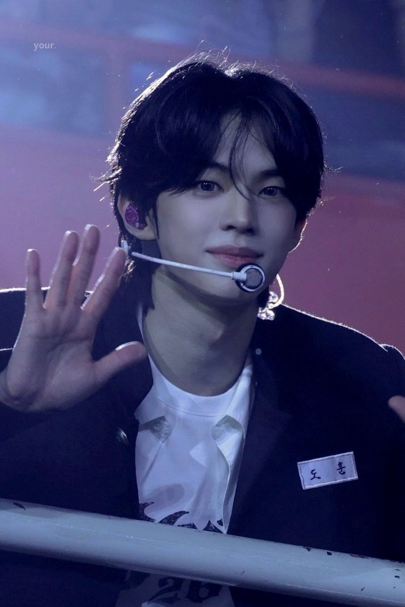 𝘆𝗼𝘂𝗿. tweet media