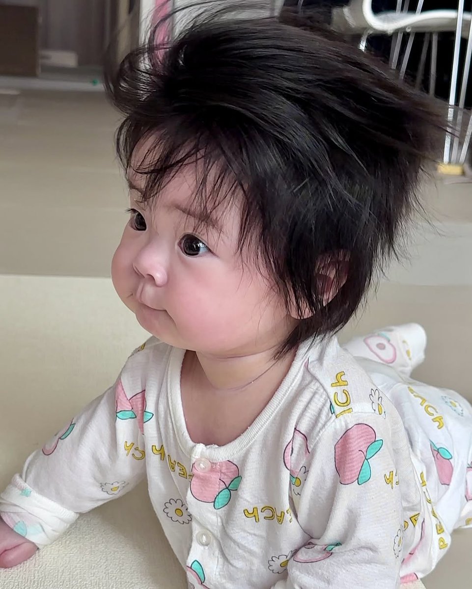 gxummybear's tweet photo. kakak ellena masih loading dia sedang memproses, ini kalau pipinya mama toel.. kamu nangis ndak ya https://t.co/3HJNs1aVgy